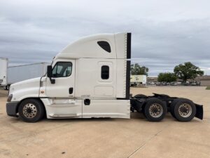 2014 Freightliner Cascadia - FZ4477