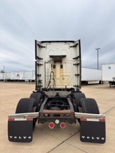 2014 Freightliner Cascadia - FZ4477