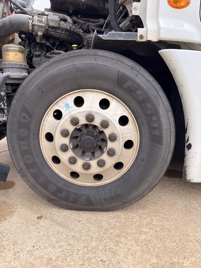 2014 Freightliner Cascadia - FZ4477