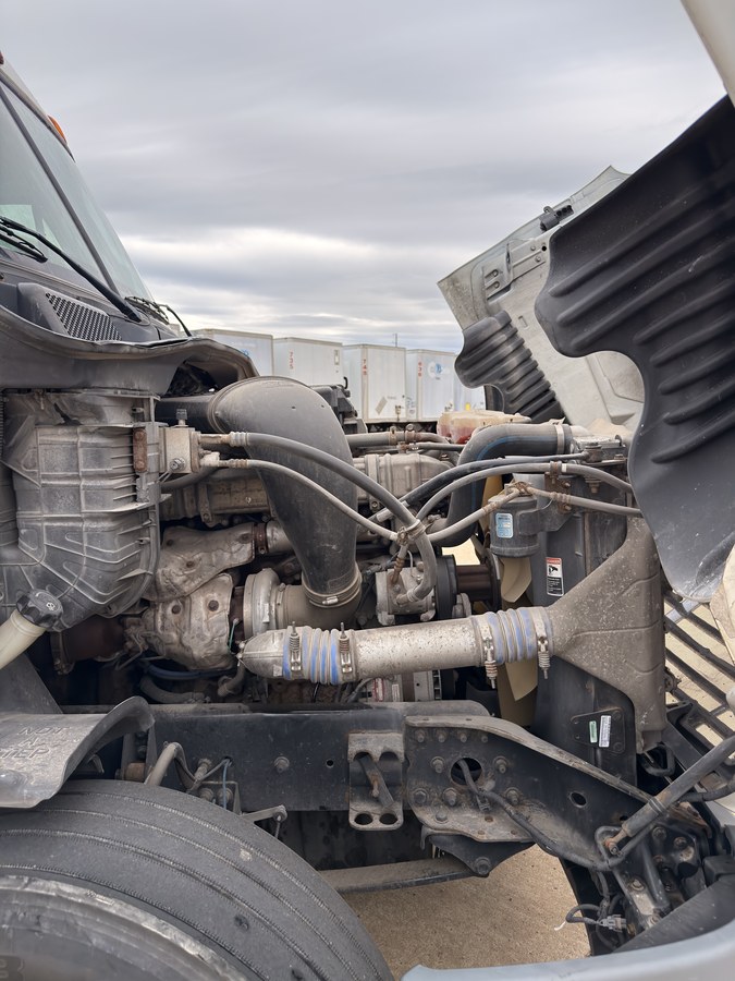 2014 Freightliner Cascadia - FZ4477