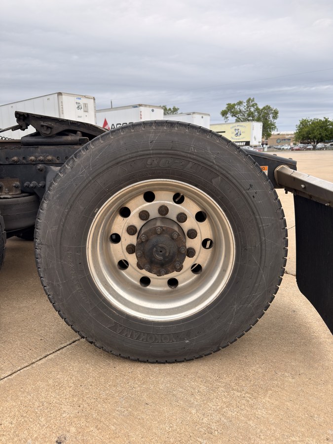2014 Freightliner Cascadia - FZ4477