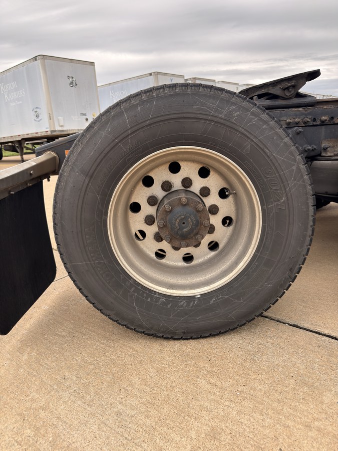 2014 Freightliner Cascadia - FZ4477