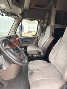 2014 Freightliner Cascadia - FZ4477