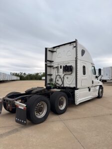 2016 Freightliner Cascadia - HB3494