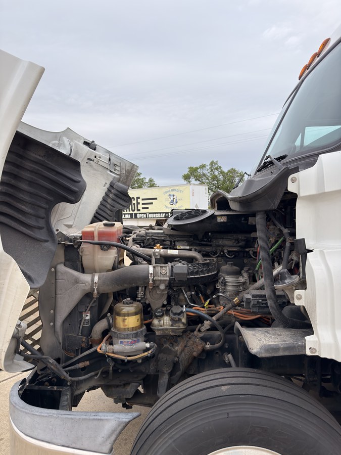 2016 Freightliner Cascadia - HB3494