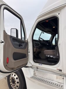 2016 Freightliner Cascadia - HB3494