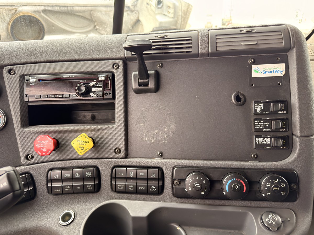 2016 Freightliner Cascadia - HB3494
