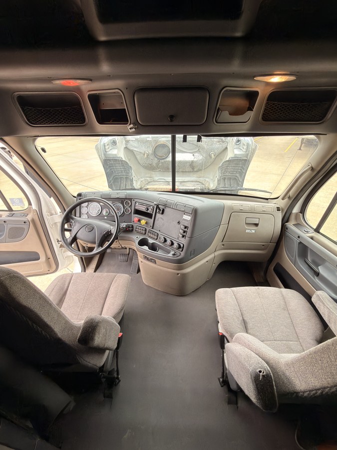 2016 Freightliner Cascadia - HB3494