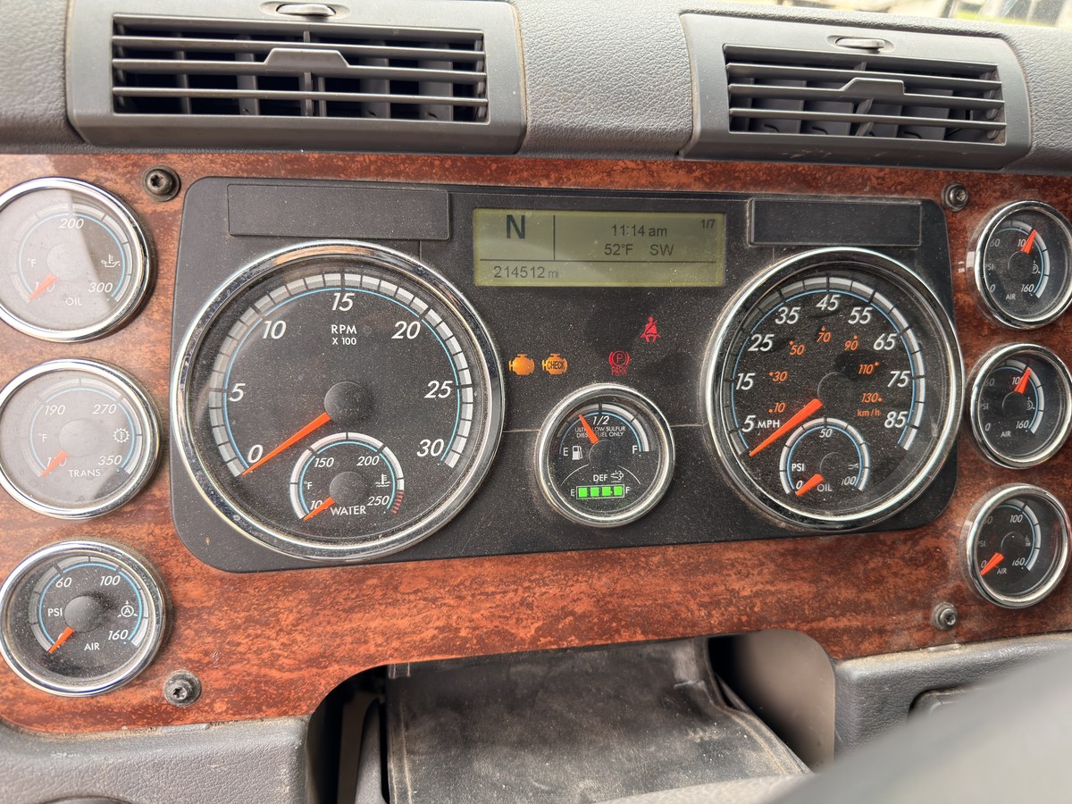 2016 Freightliner Cascadia -GV0796
