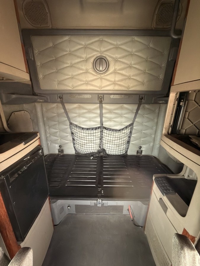 2016 Freightliner Cascadia -GV0796