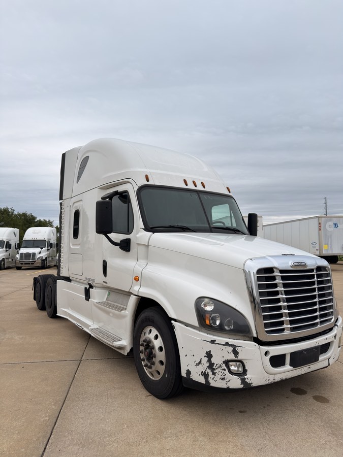 2016 Freightliner Cascadia -GV0802