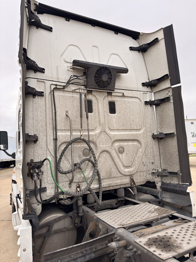 2016 Freightliner Cascadia -GV0802