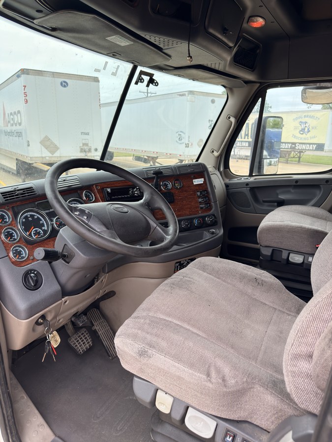 2016 Freightliner Cascadia -GV0802