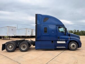 2015 Freightliner Cascadia - GK2154
