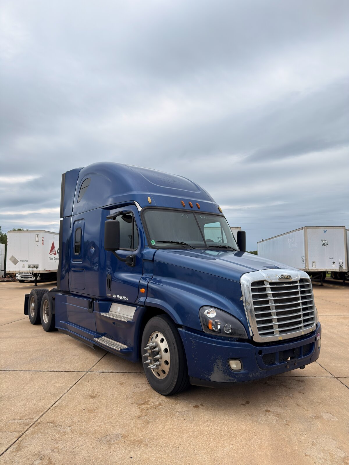 2015 Freightliner Cascadia - GK2154