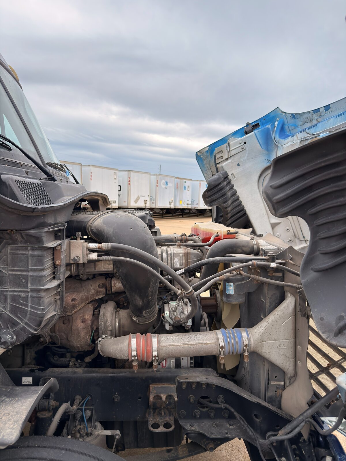 2015 Freightliner Cascadia - GK2154