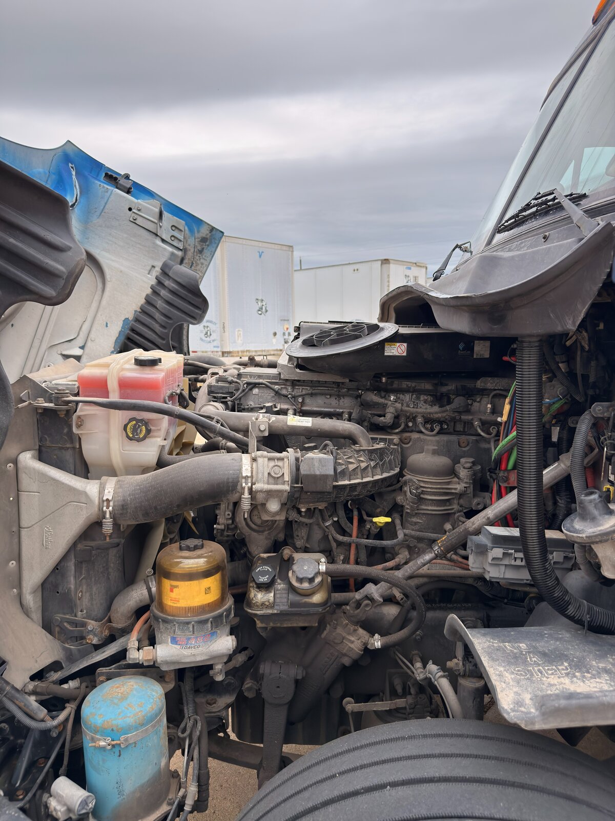 2015 Freightliner Cascadia - GK2154