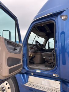 2015 Freightliner Cascadia - GK2154
