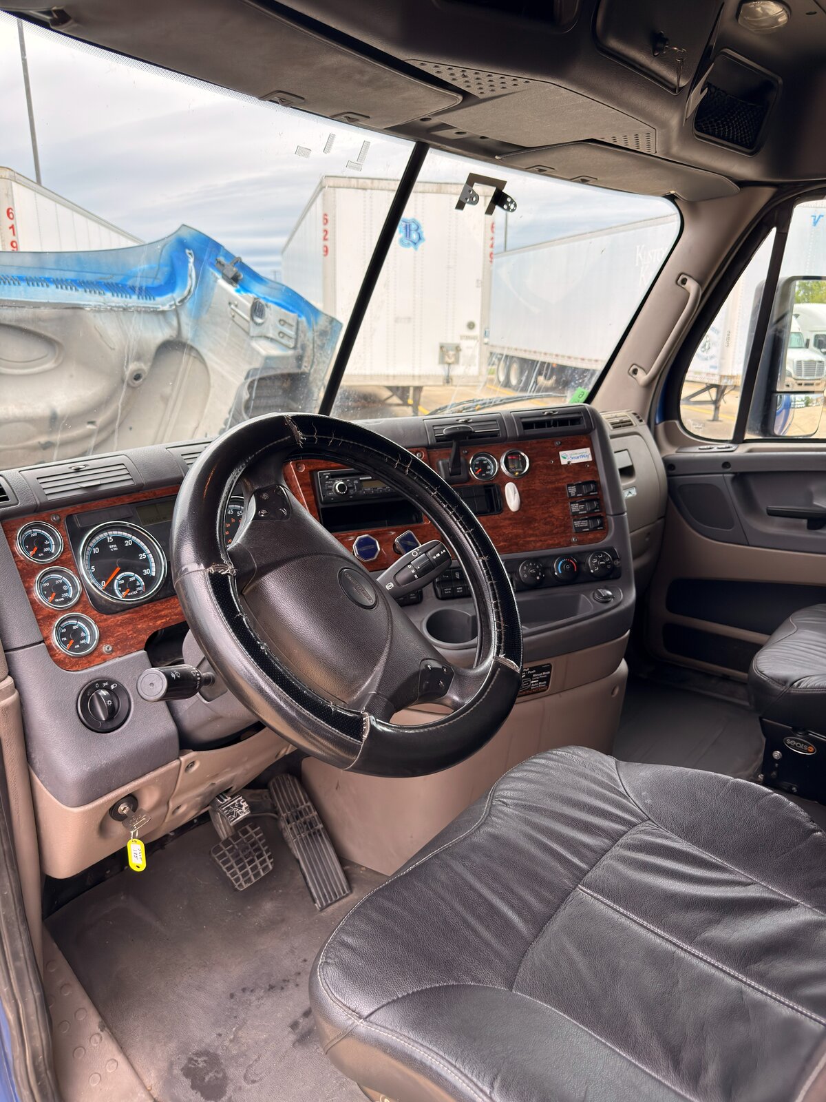 2015 Freightliner Cascadia - GK2154