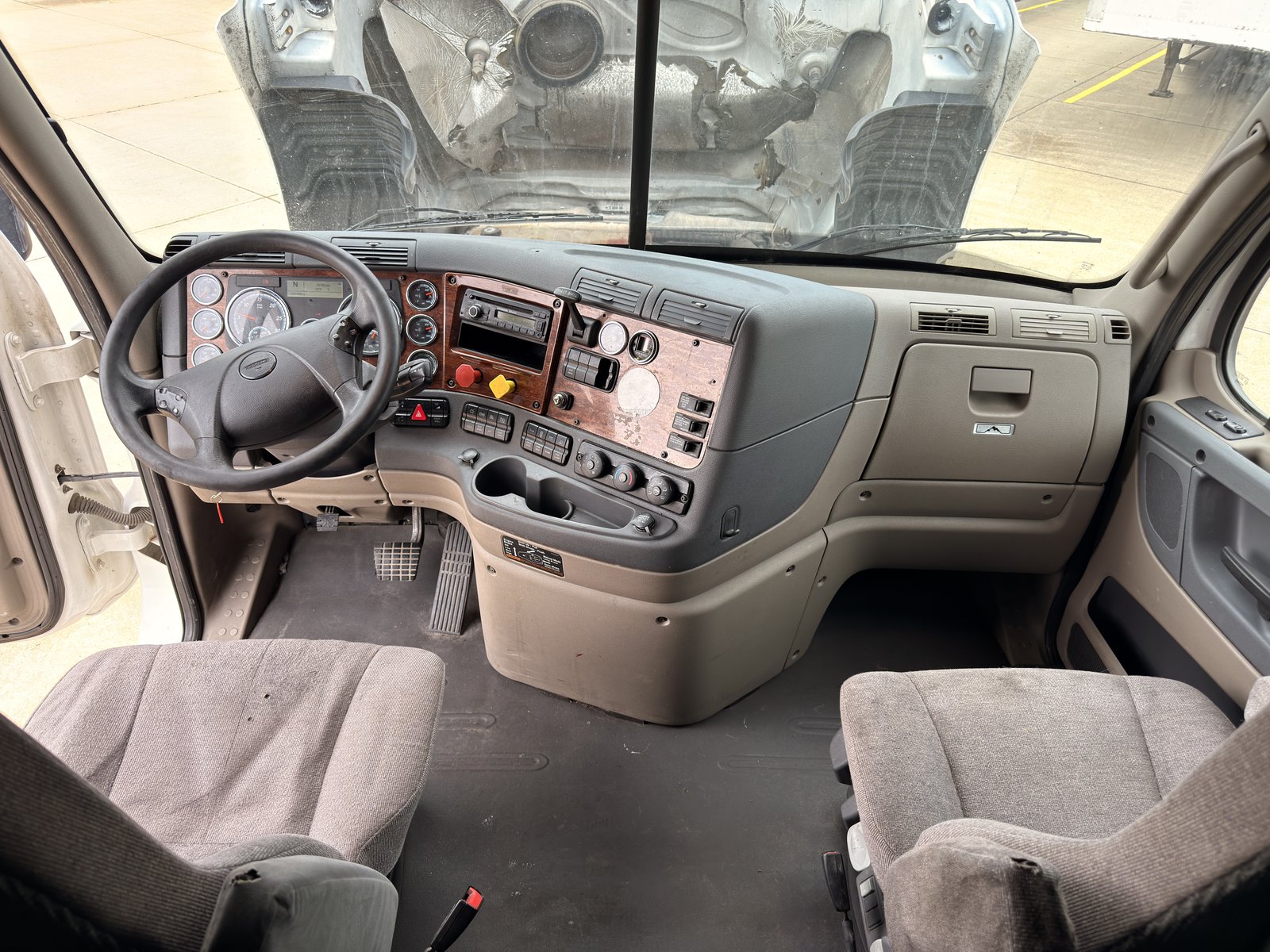 2016 Freightliner Cascadia - GV0795
