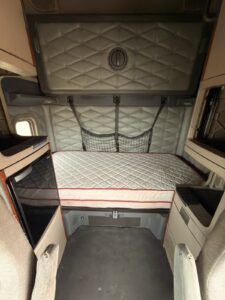2016 Freightliner Cascadia - GV0795