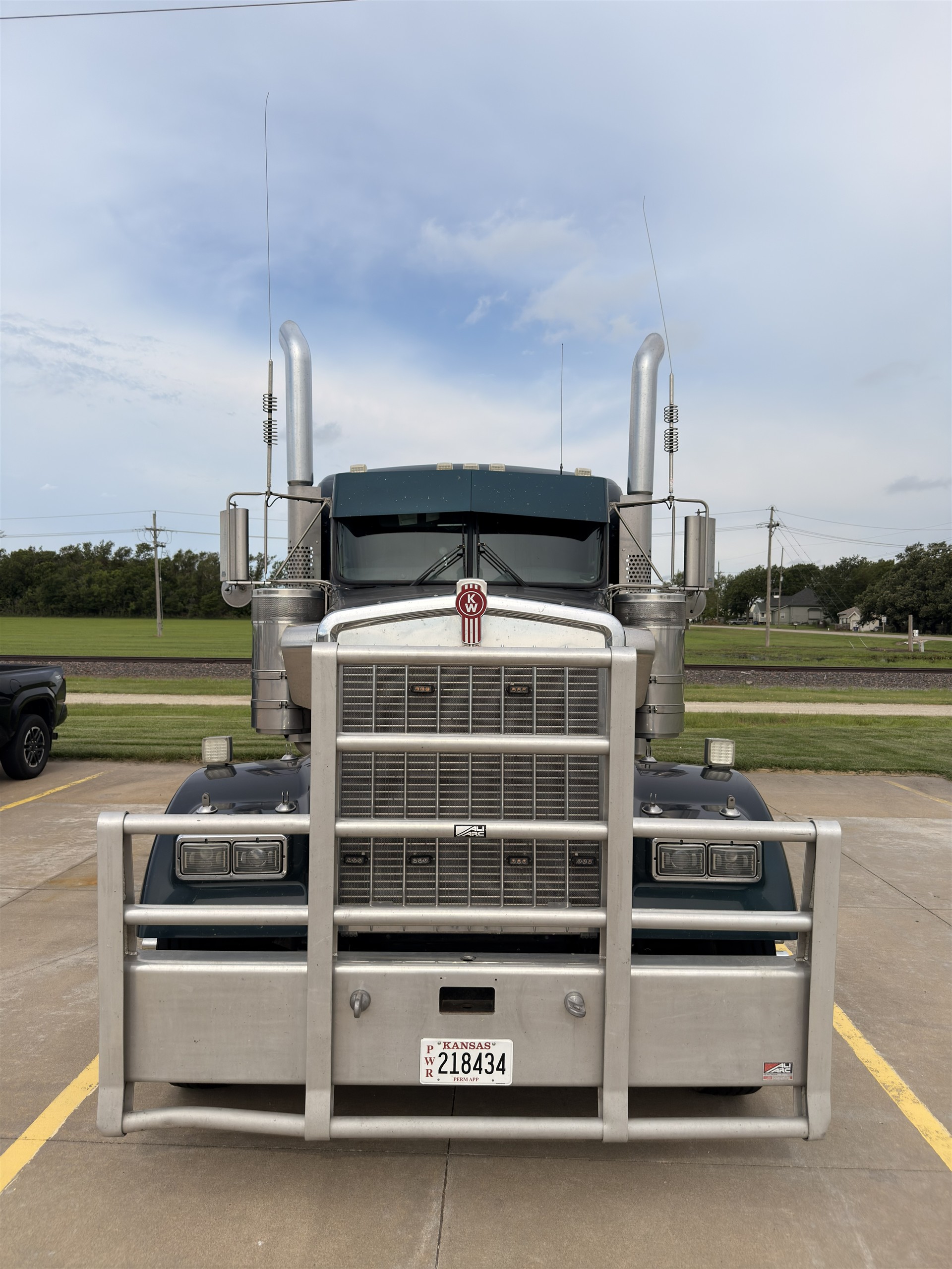 Kenworth W9 - 2019