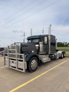 Kenworth W9 - 2019