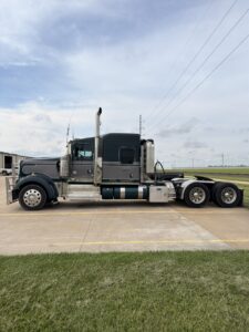 Kenworth W9 - 2019