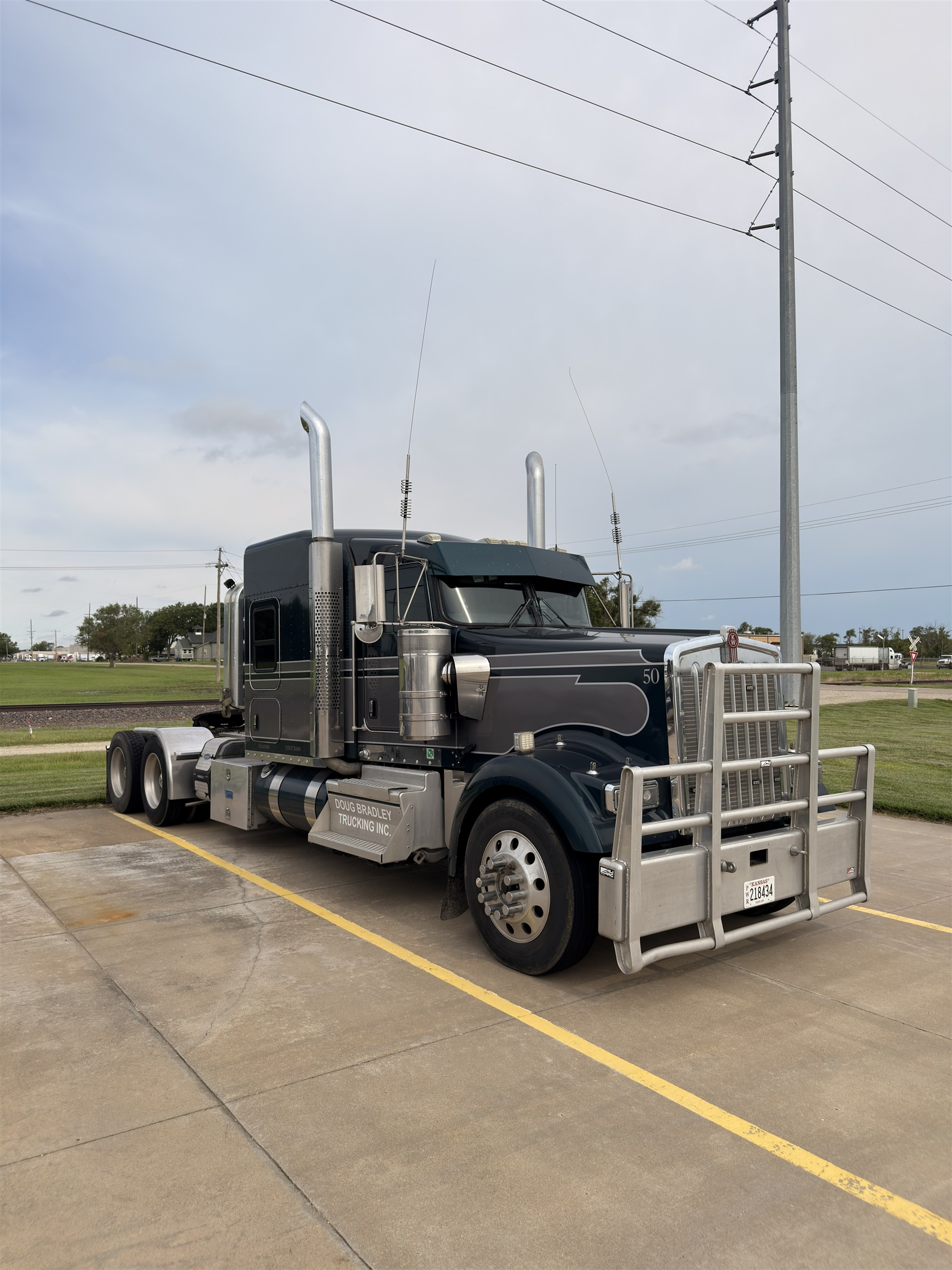 Kenworth W9 - 2019
