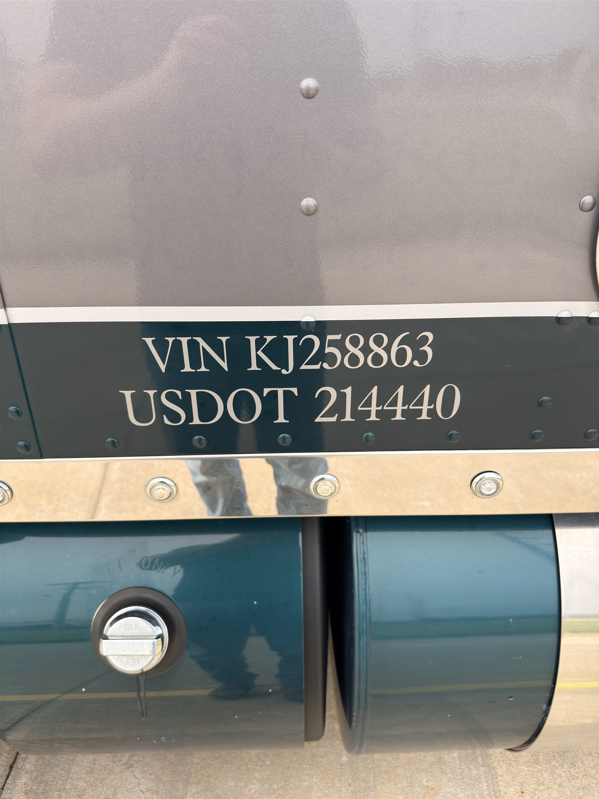 Kenworth W9 - 2019