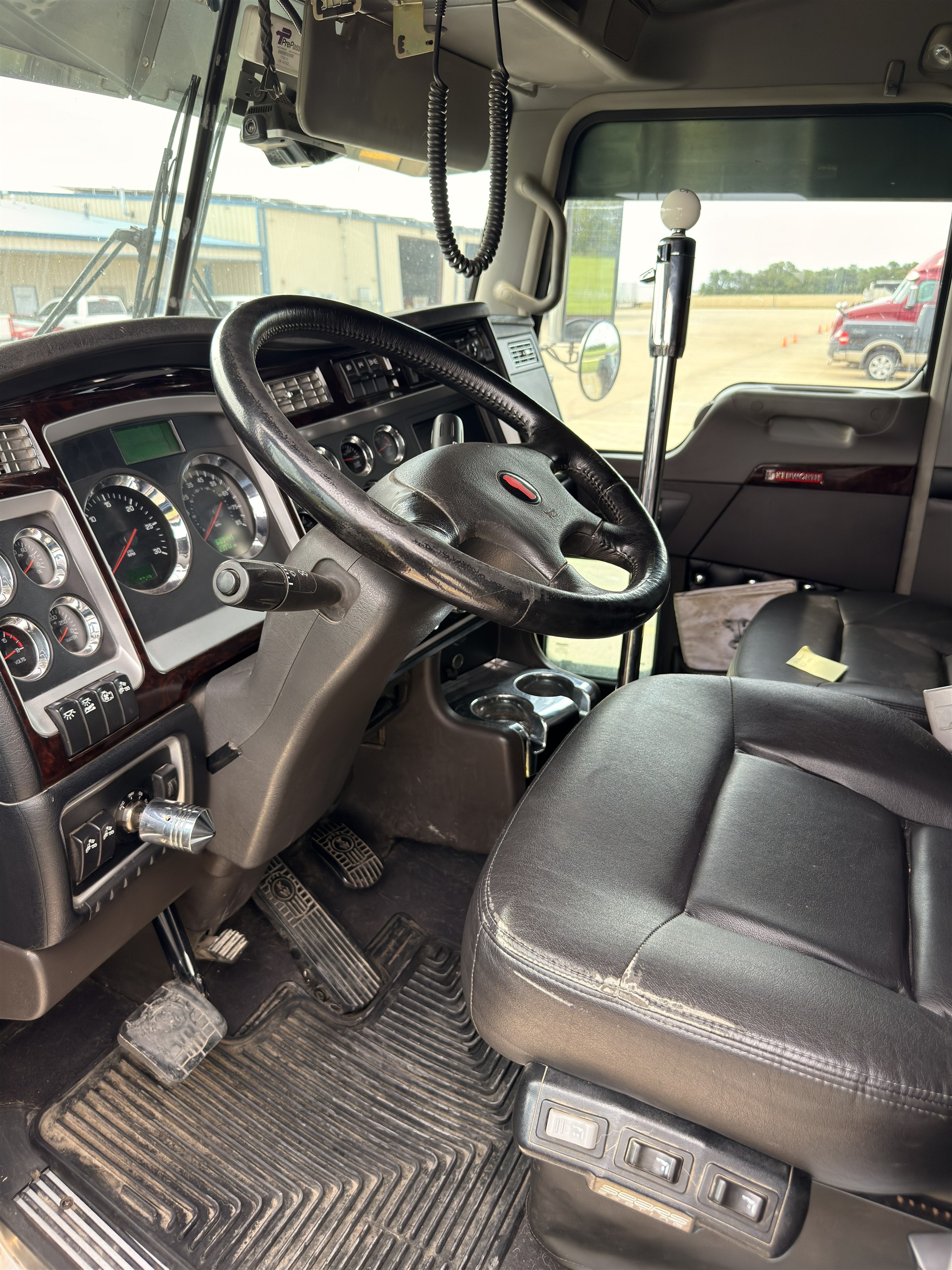 Kenworth W9 - 2019